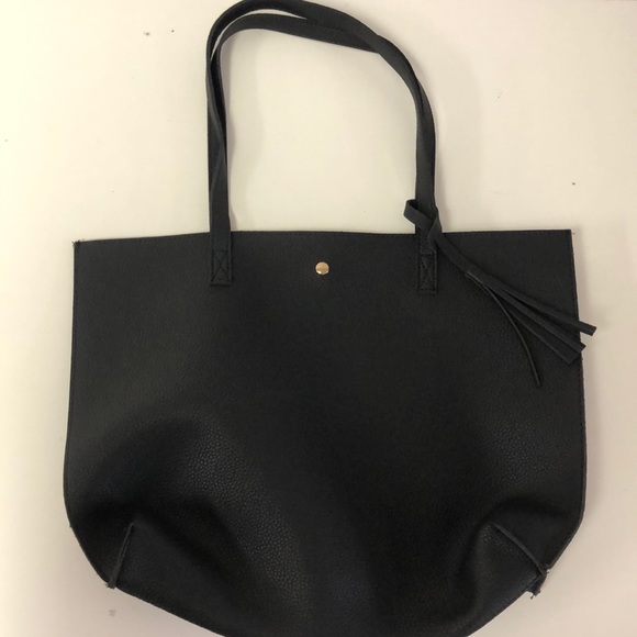 Handbags - Black Purse (J456)